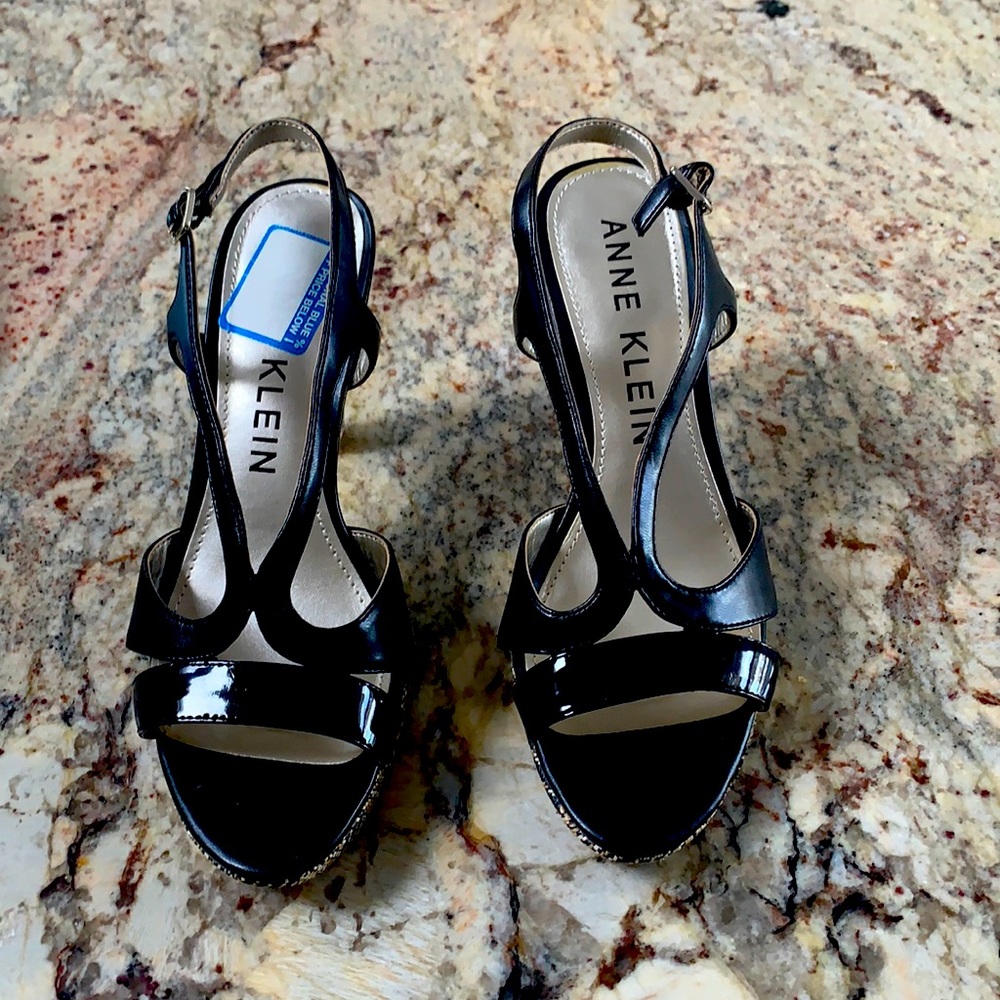 Open toe sandals